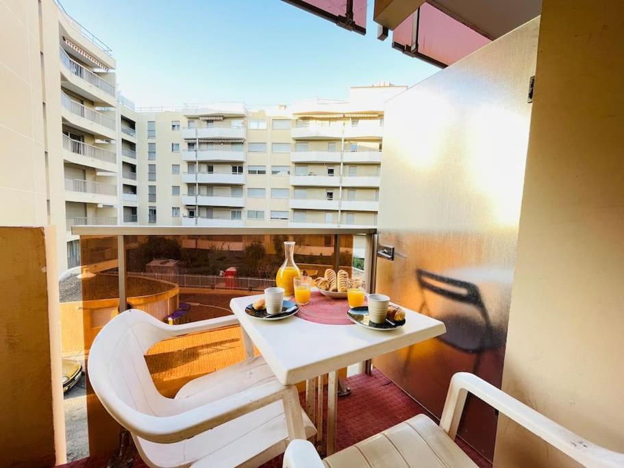 Le Chevrefeuille - Easystay83 Сен-Рафаэль Экстерьер фото